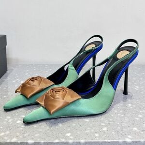 AMALIA slingback pumps in satin crepeCUBA GOLD & DEEP COGNAC